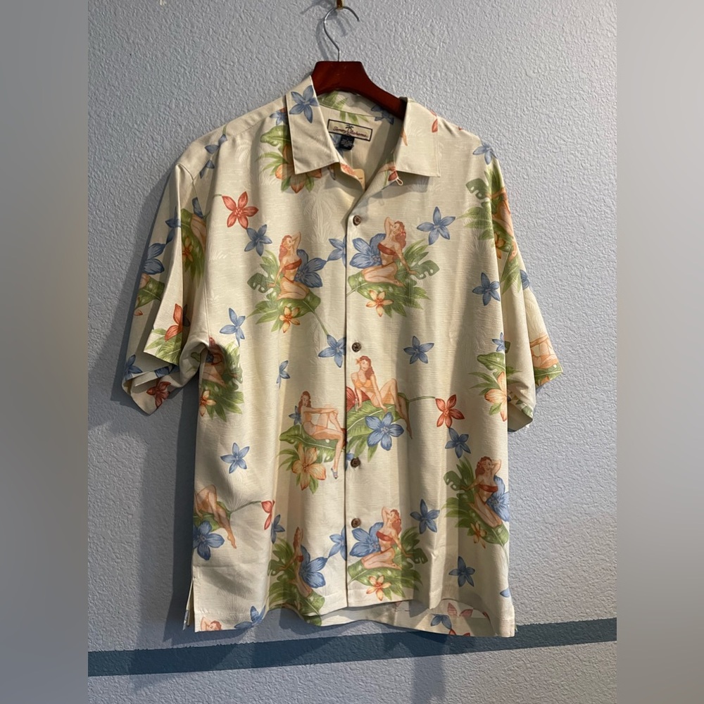 Vintage Tommy Bahama Silk Hawaiian Floral Beach-Girl Holiday Shirt Yellow NWT